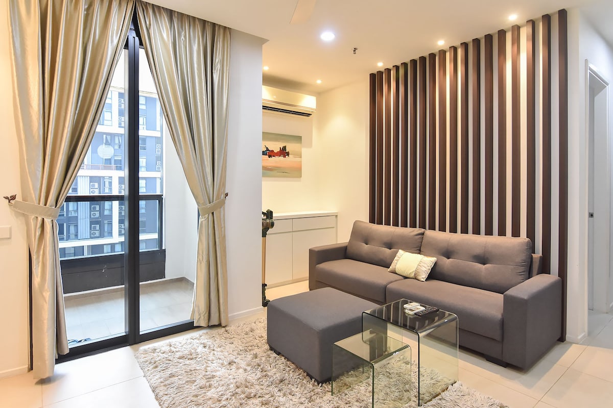 A Cozy 1BR Apt Arcoris Mont Kiara KL