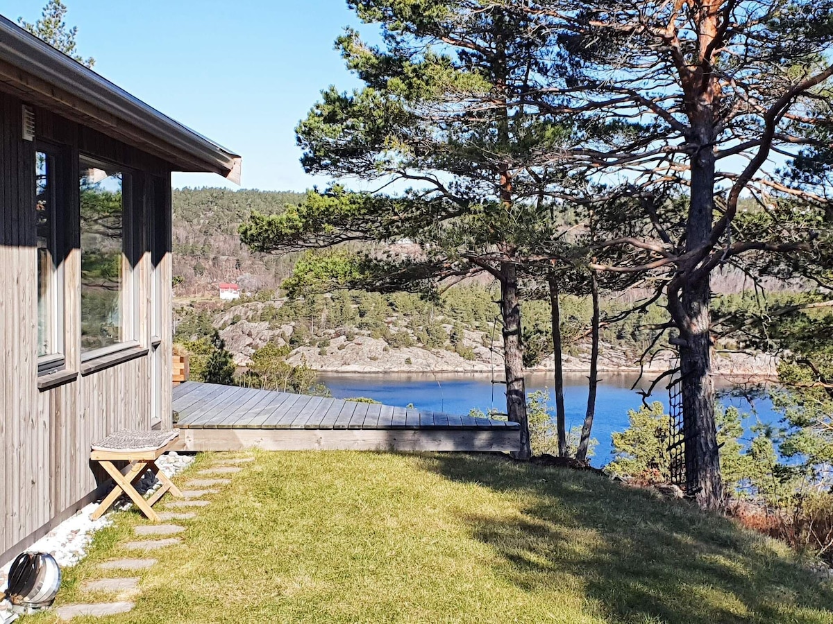 8 person holiday home in risør