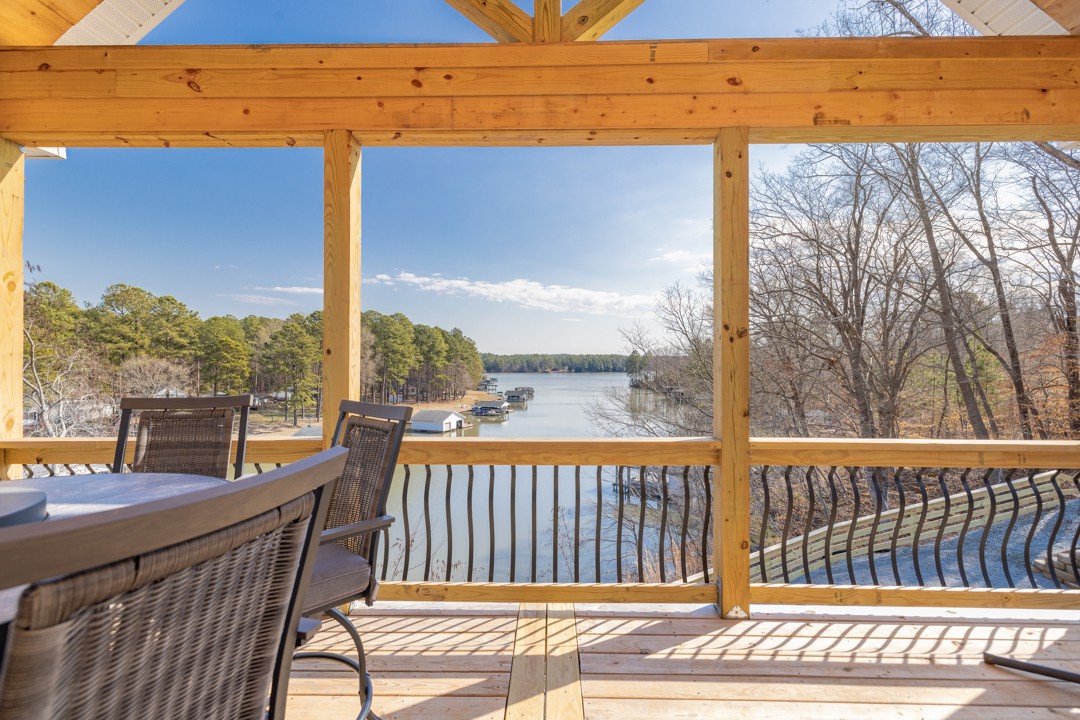 The Perch at Lake Gaston | Spectacular Views & Loc