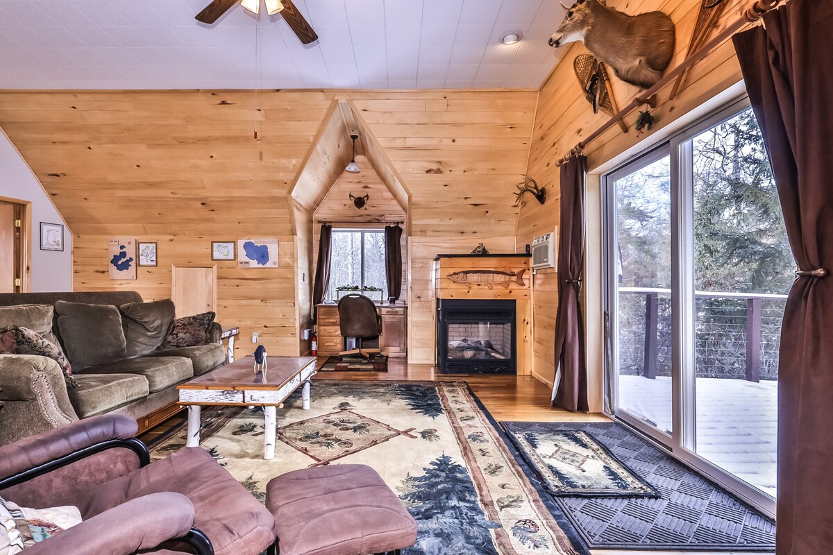 NEW! Cozy 3 bedroom surrounded by nature