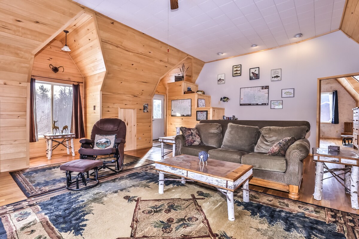 NEW! Cozy 3 bedroom surrounded by nature
