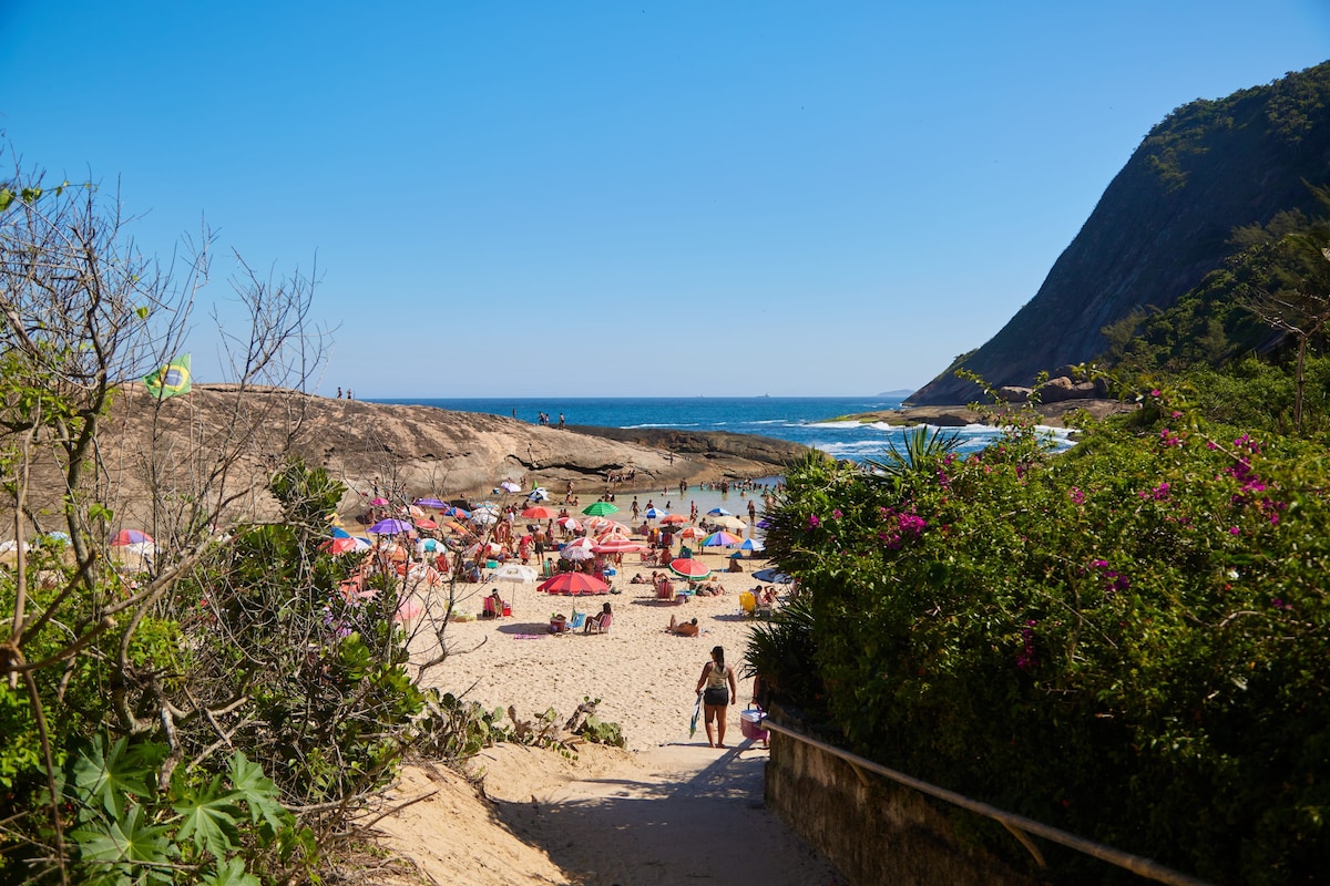 Acolhedor em Niterói | 30m da praia | Recanto