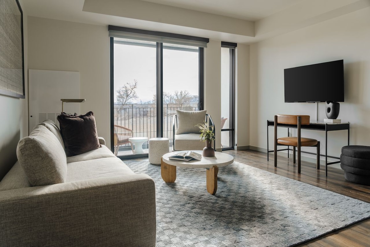 Sonder at Skyline | Accessible 1BR Apartment