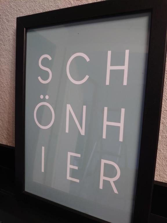 SchoenHier