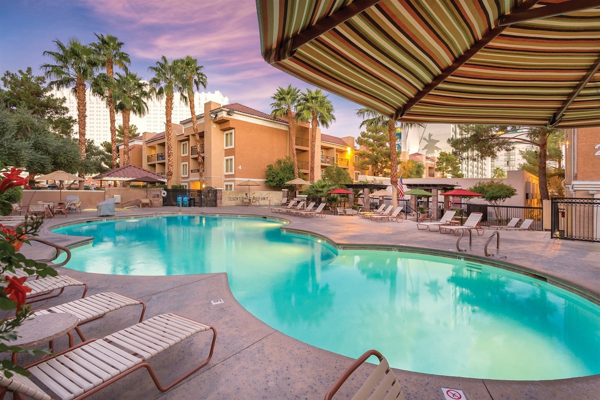 Desert Rose Resort 2br suite, Friday check-in