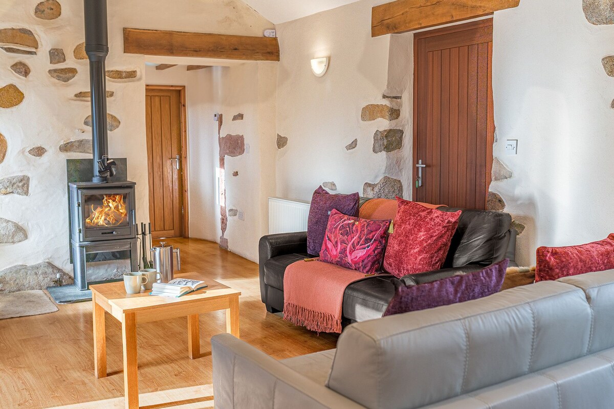 Damson Cottage, cosy barn  Nr. Scafell Pike