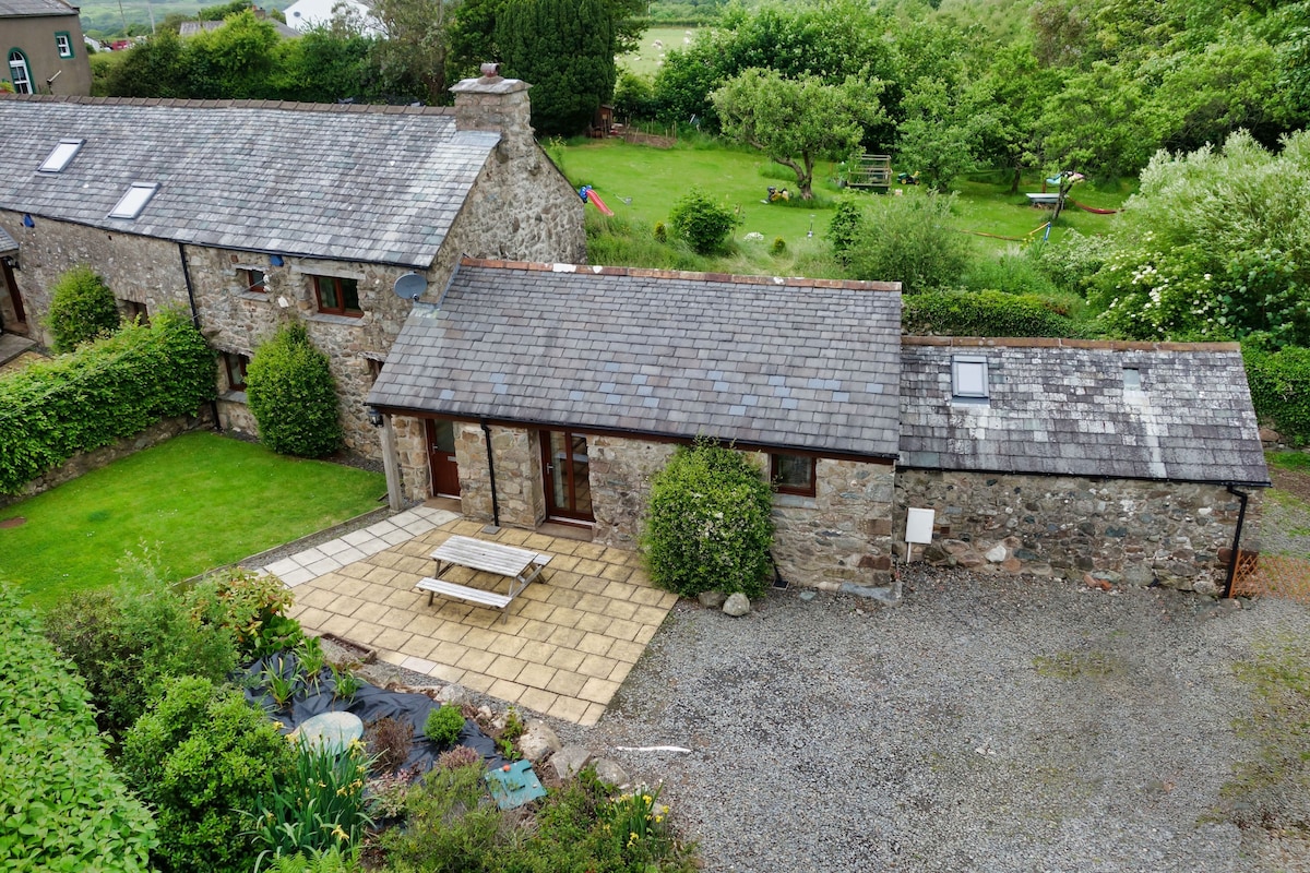 Damson Cottage, cosy barn  Nr. Scafell Pike