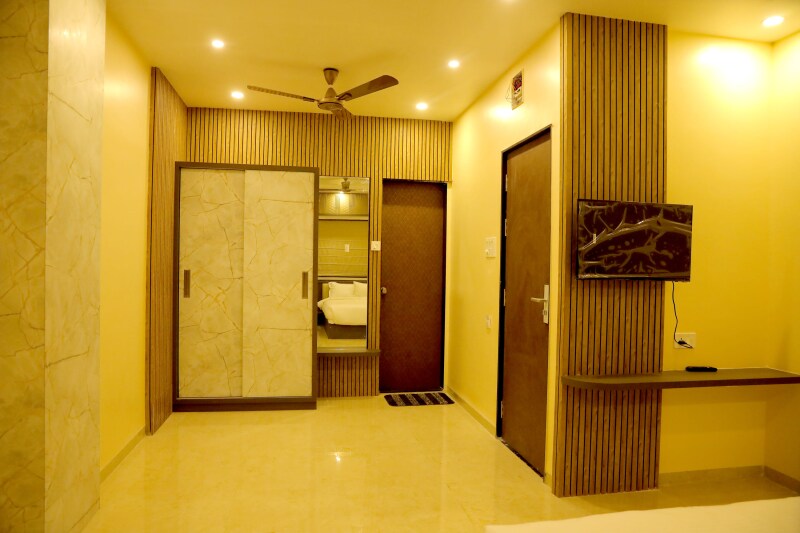 Suite at Kolhapur,hotel Veeratn Halondi