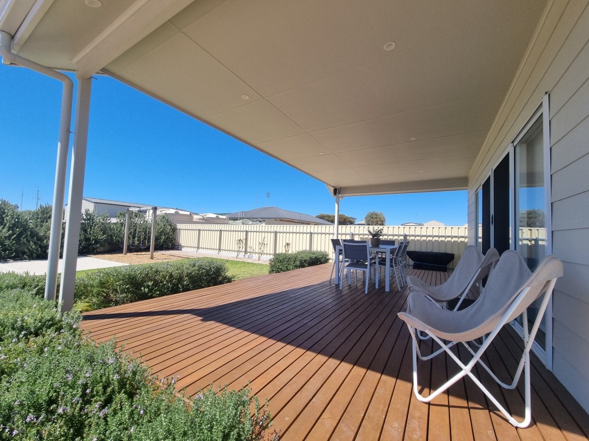 The Hideaway - Charming 4 BR Home in Moonta Bay