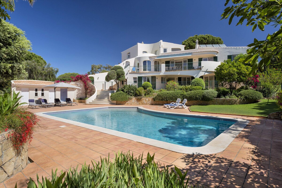 Luxurious 5-Bed Villa | Near Centre | Vale do Lobo