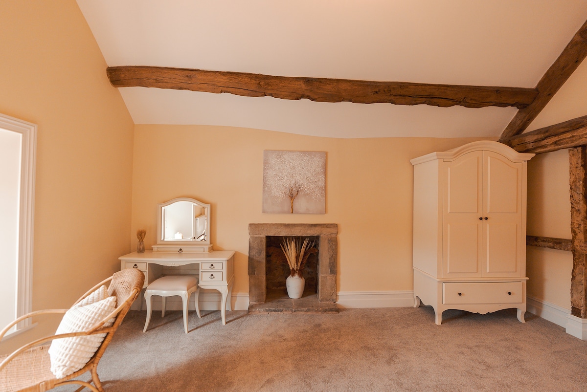 A Wow Suite within a 16thC listed building