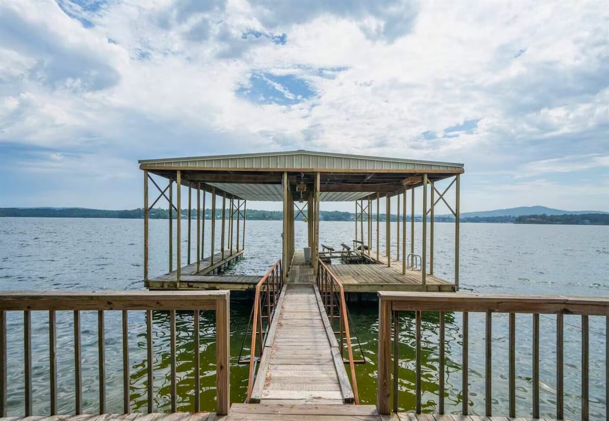 Lakeside | Hot Tub | Private Dock | Views