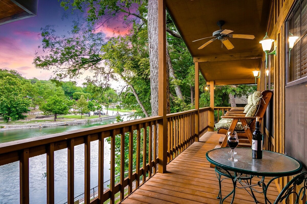 Riverfront Getaway on Guadalupe River