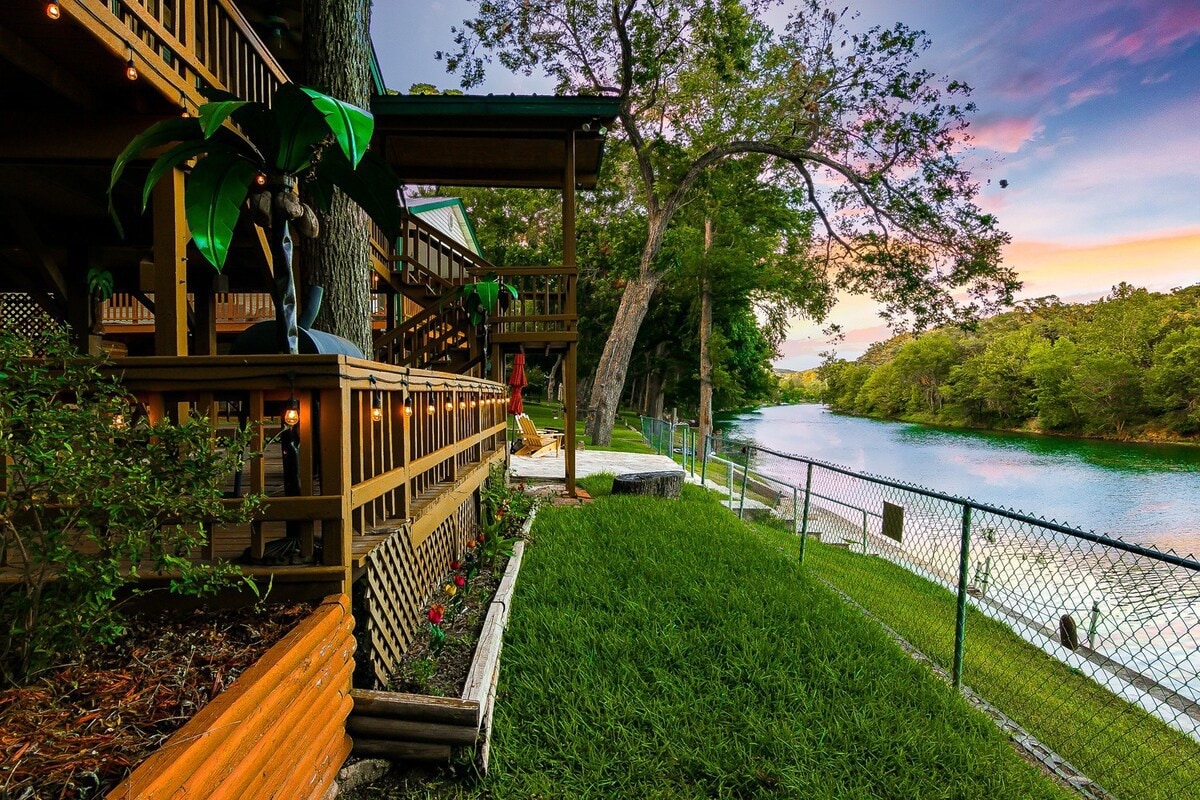 Riverfront Getaway on Guadalupe River