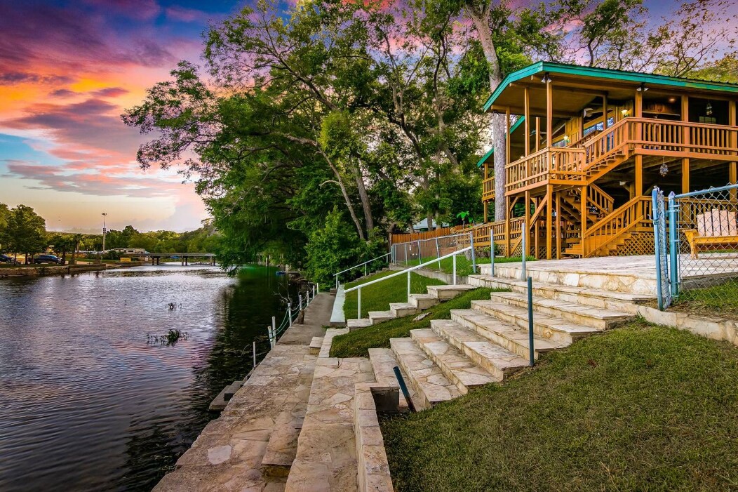 Riverfront Getaway on Guadalupe River