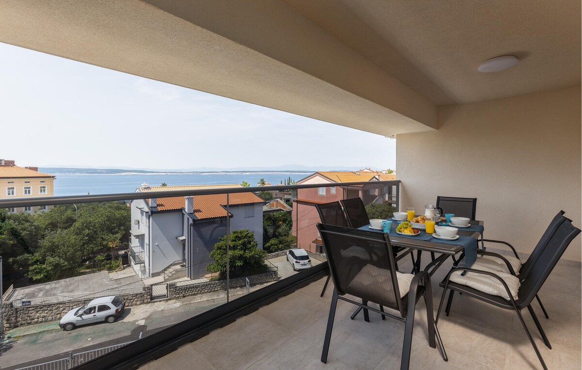 Lovely apartment in Crikvenica with kitchen