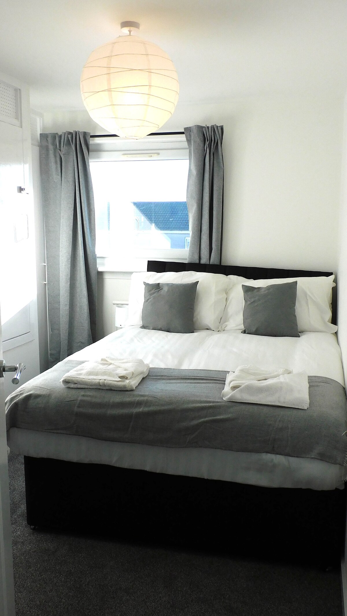 New & delightful 3 bed house in East Kilbride