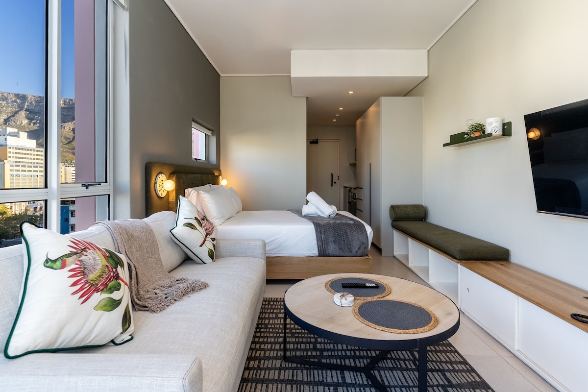 The Rose606: Modern Studio Aprt with Rooftop Pool
