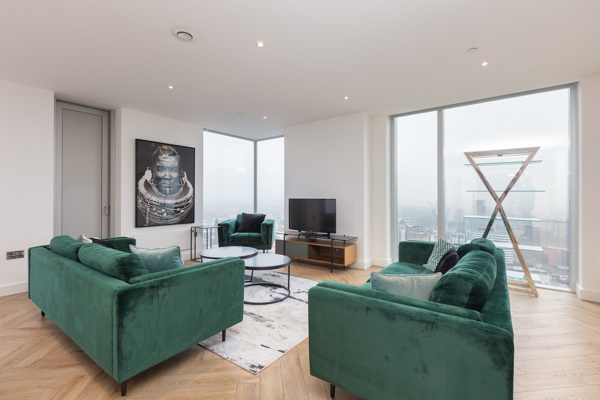 Fabulous City Flat with Views