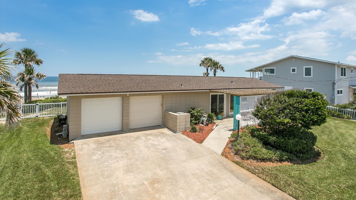 Beachy Bungalow | Wren Beach Rentals by Portoro