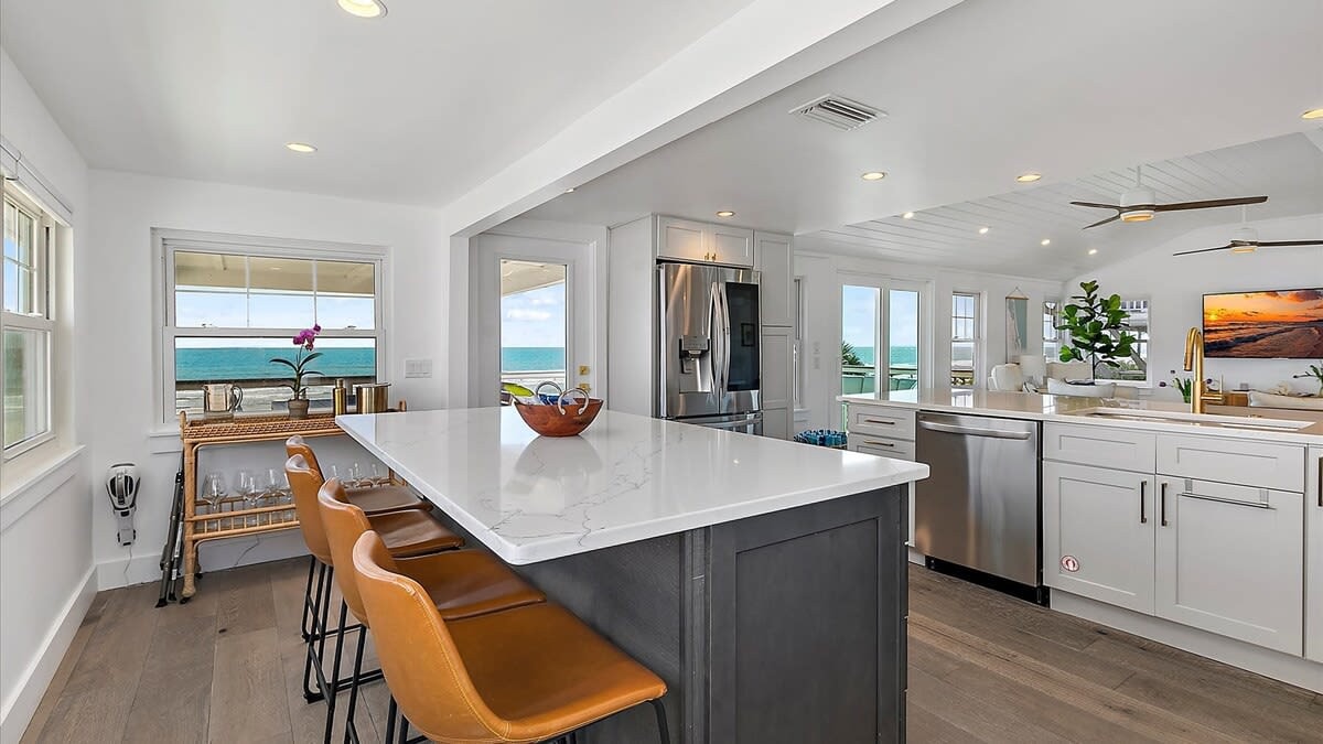 Seascape Cottage (Sol y Mar) | Wren Beach Rentals