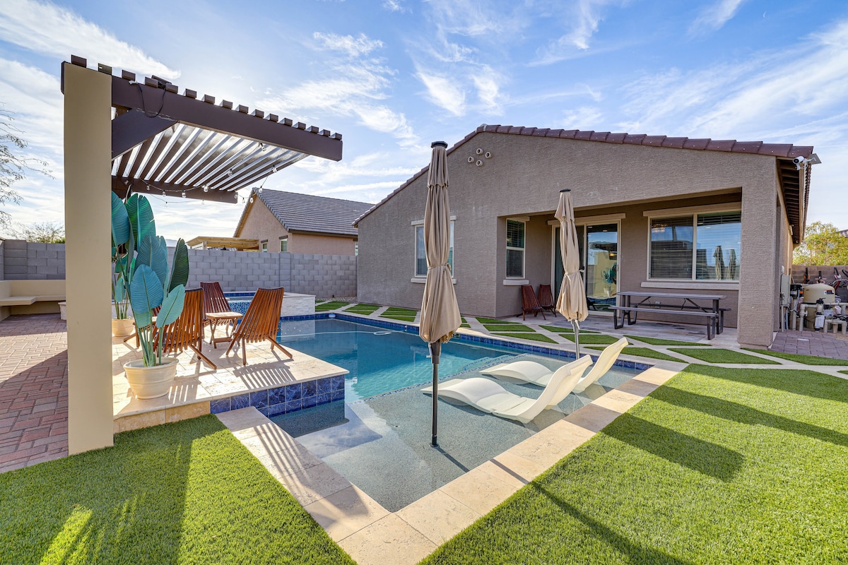 Goodyear Oasis w/ Outdoor Pool + Hot Tub!
