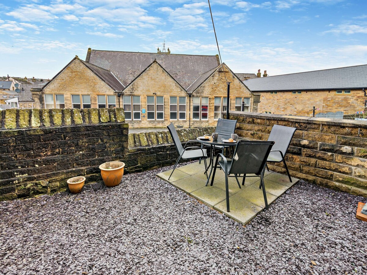 3 Bed in Holmfirth (94363)