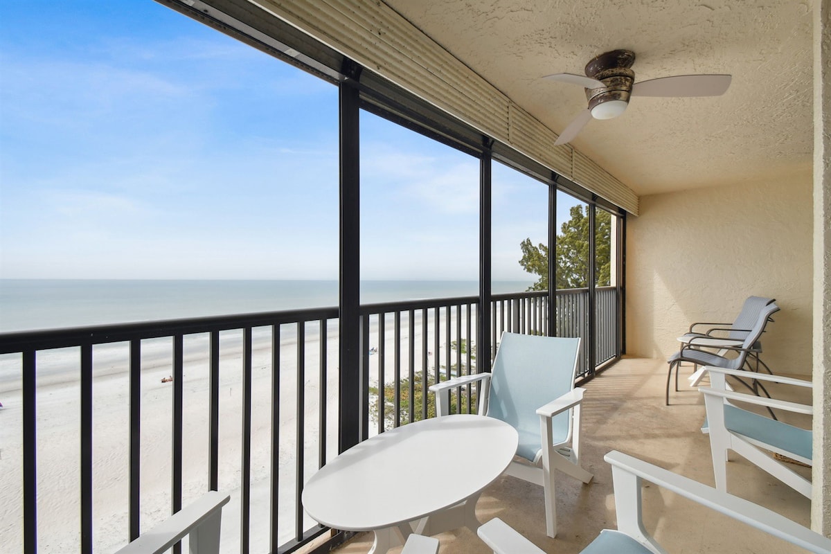 Luxury Oceanfront Penthouse Condo!