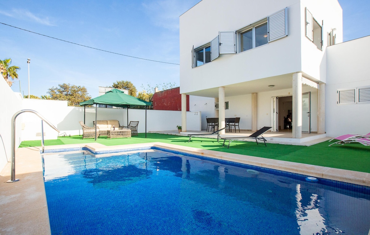 Nice home in El Mojón with outdoor swimming pool