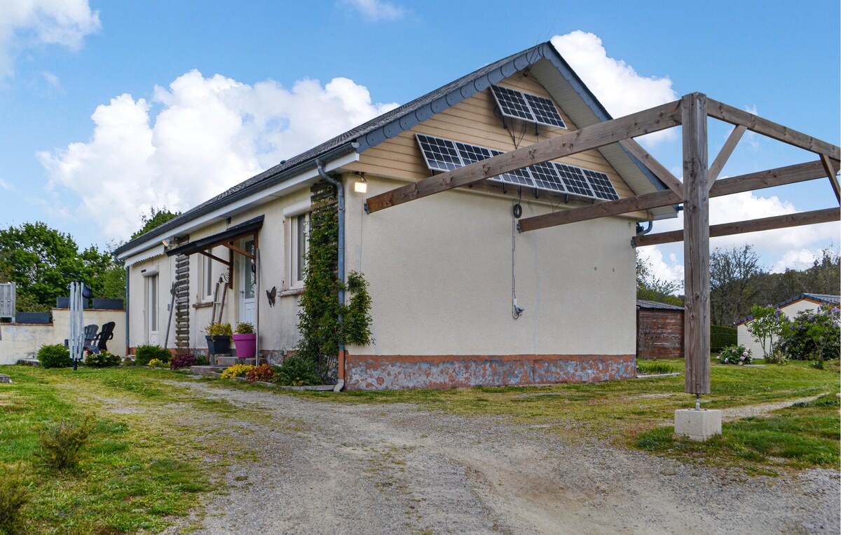 Nice home in Marcillac-La-Croisille with Wi-Fi