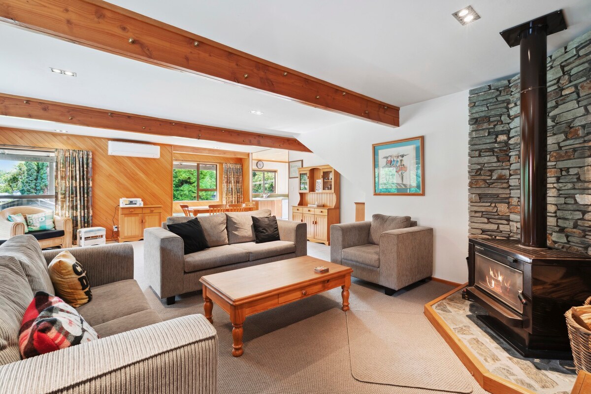 So Good On Sargood - Wanaka Holiday Home