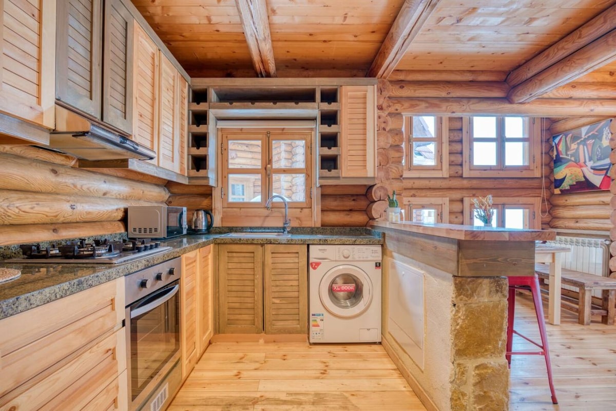 Moscow 2BR Log House W/ Chimney in Faqra
