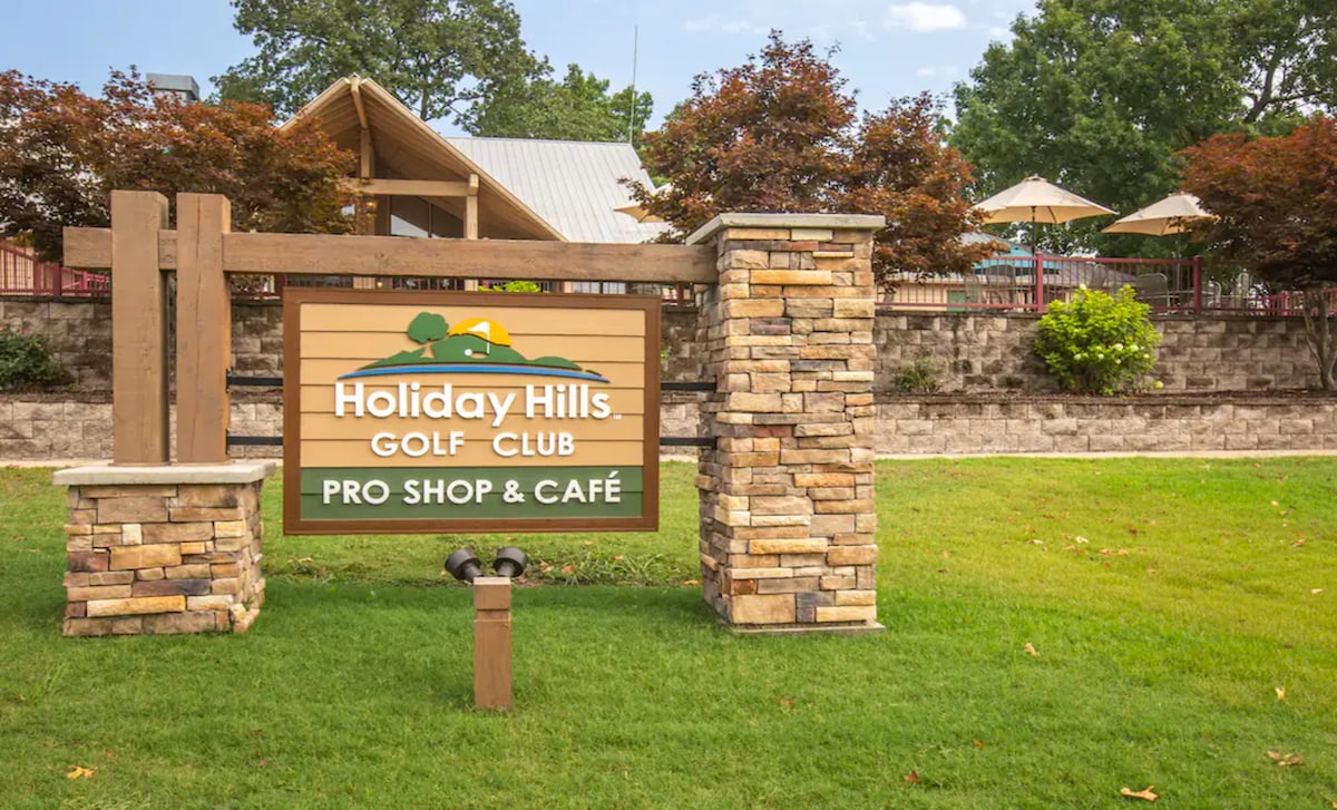 HICV Holiday Hills Resort 2br suite Saturday check