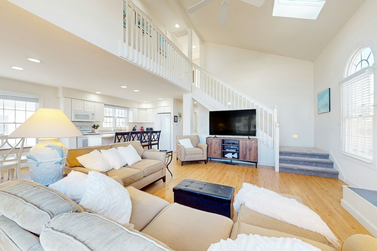 5BR Bethany Beach dog-friendly canal charmer