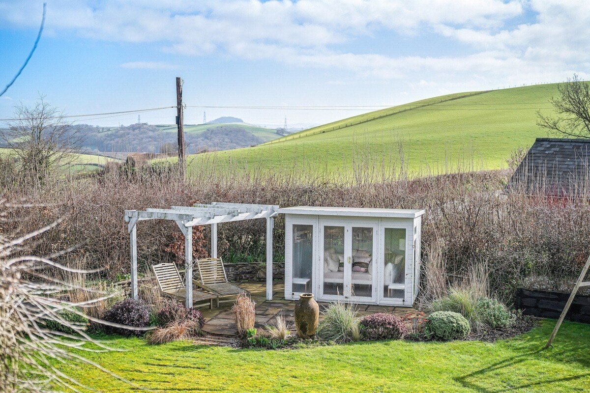 Spacious Farmhouse on the Edge of Dartmoor