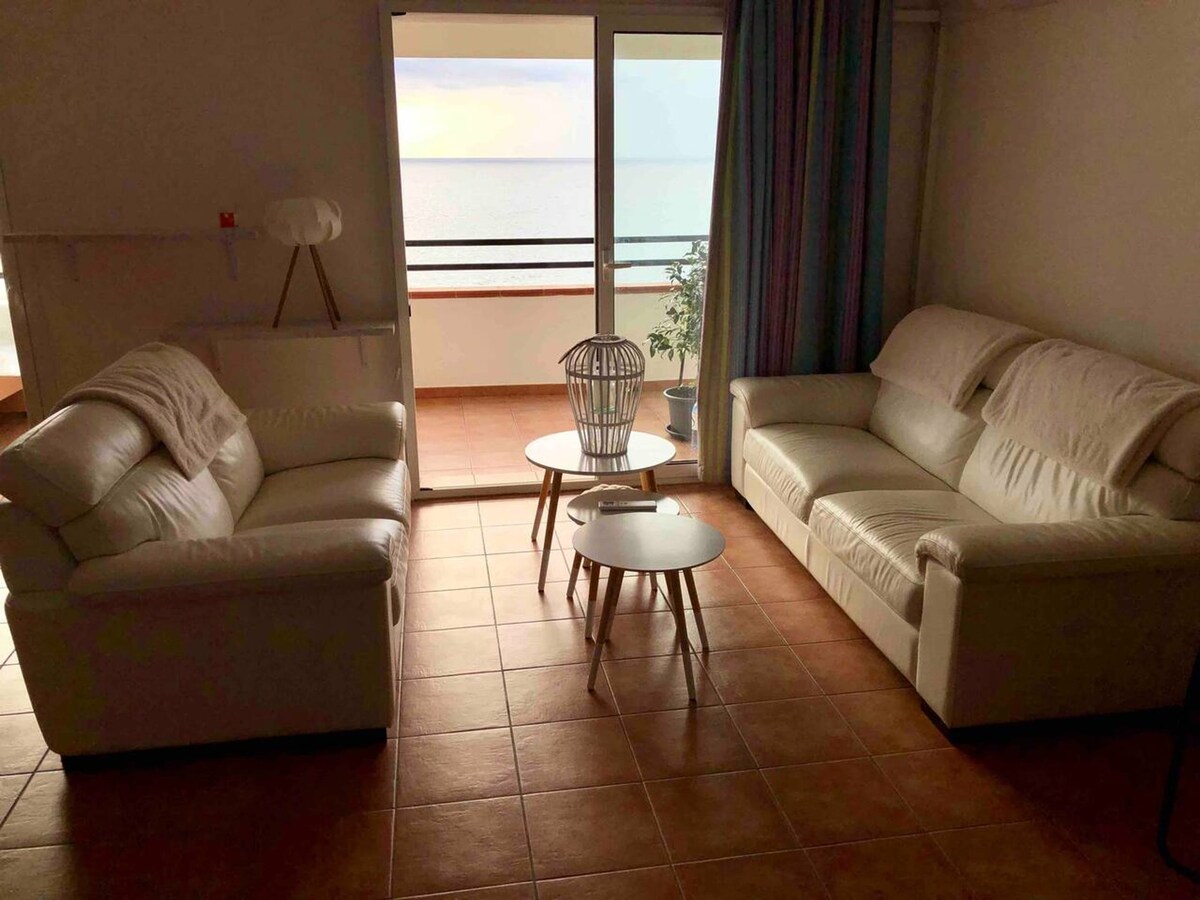 30 m away from the beach! Appartement for 6 ppl.