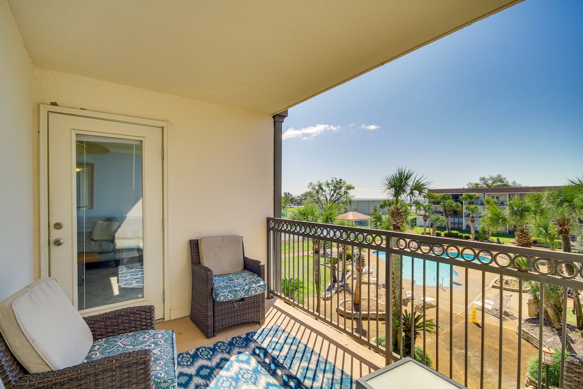 Biloxi Condo w/ Pool Access - Steps to Beach!