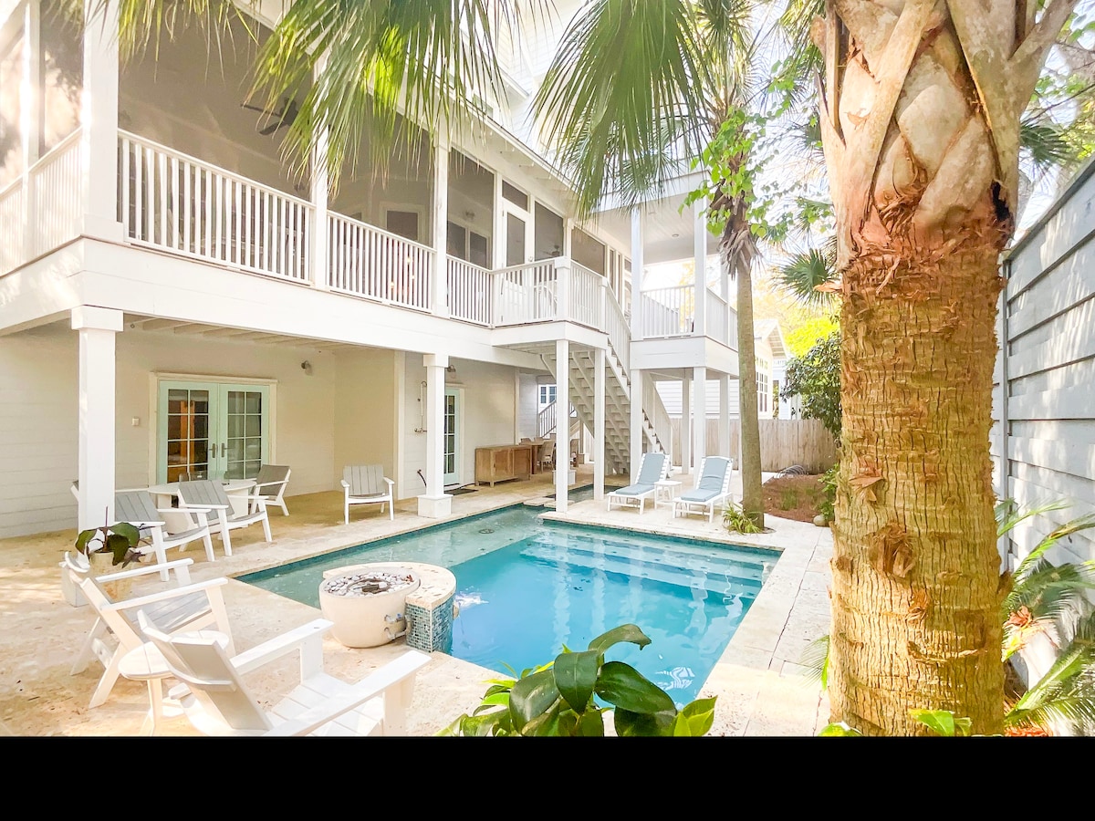 Serenity Now, 5 BR, Steps to the beach & Seaside!