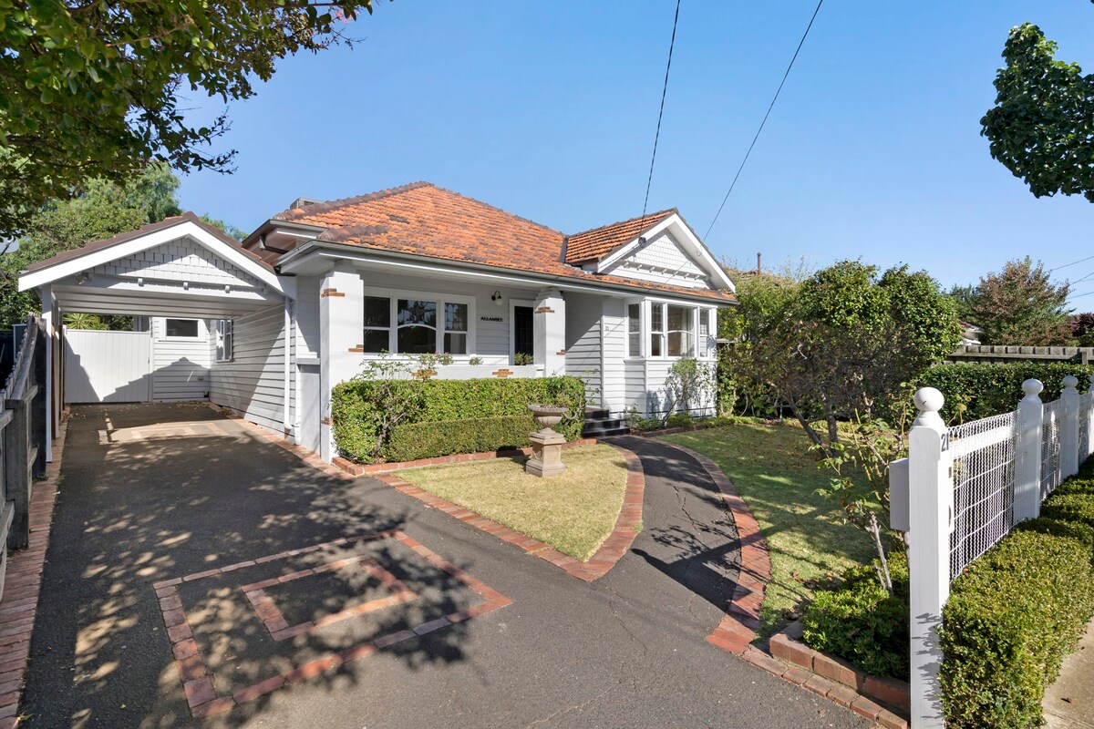 Essendon Gem Bungalow 4BR