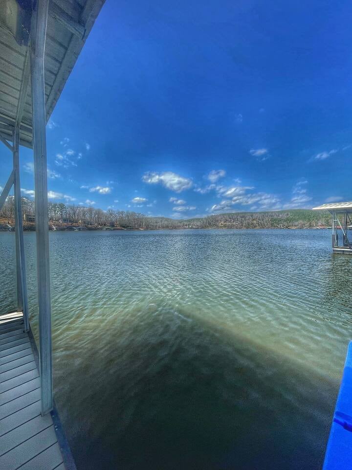 Catfish Cabin on Smith Lake