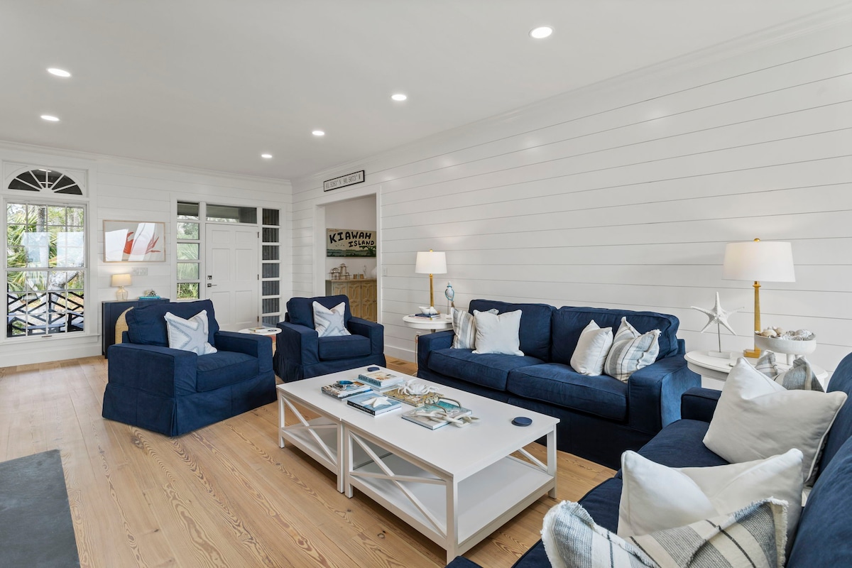 19 Eugenia Ave: Renovated, 6BR Oceanfront Home
