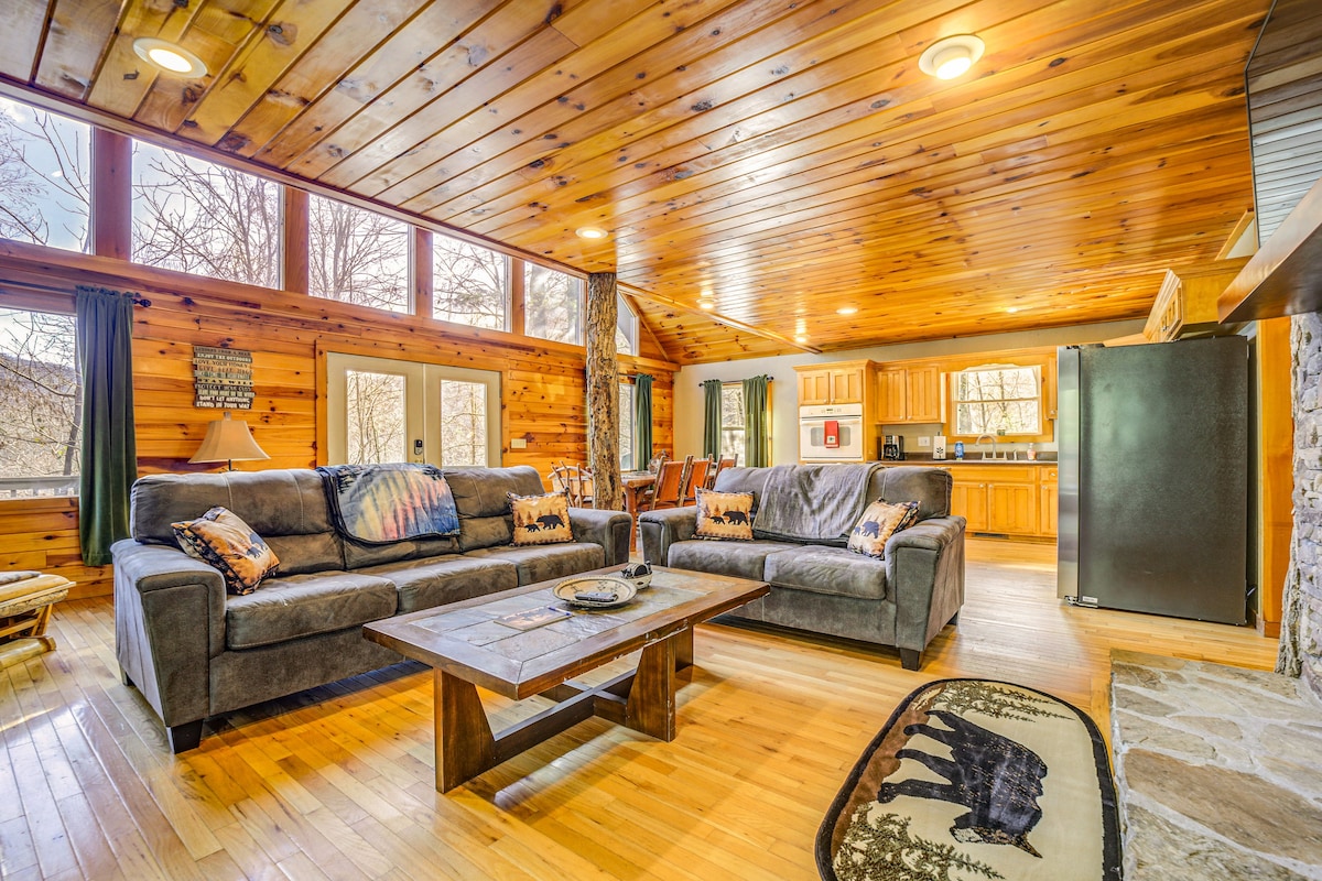 Bryson City Cabin w/ Stunning Views & Hot Tub!