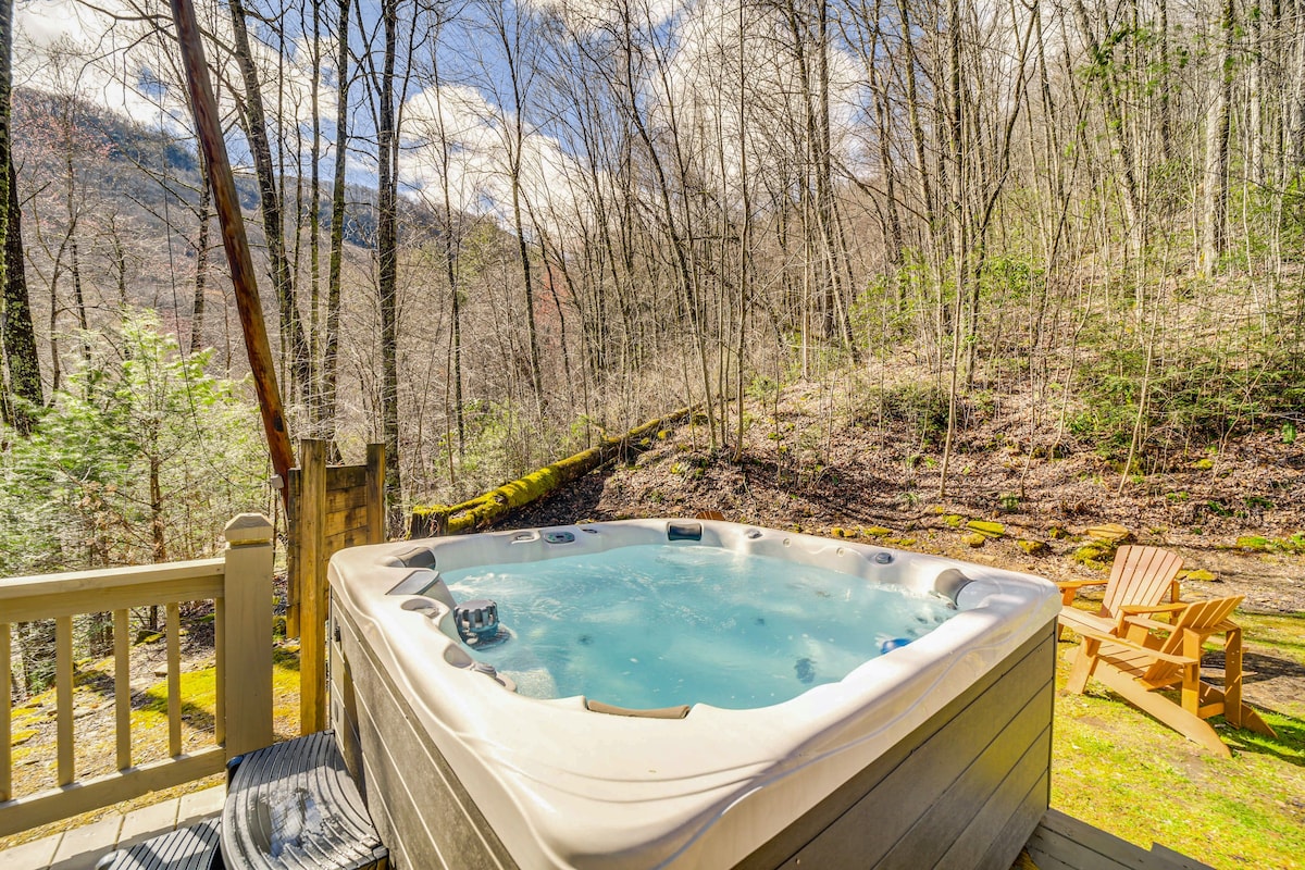 Bryson City Cabin w/ Stunning Views & Hot Tub!