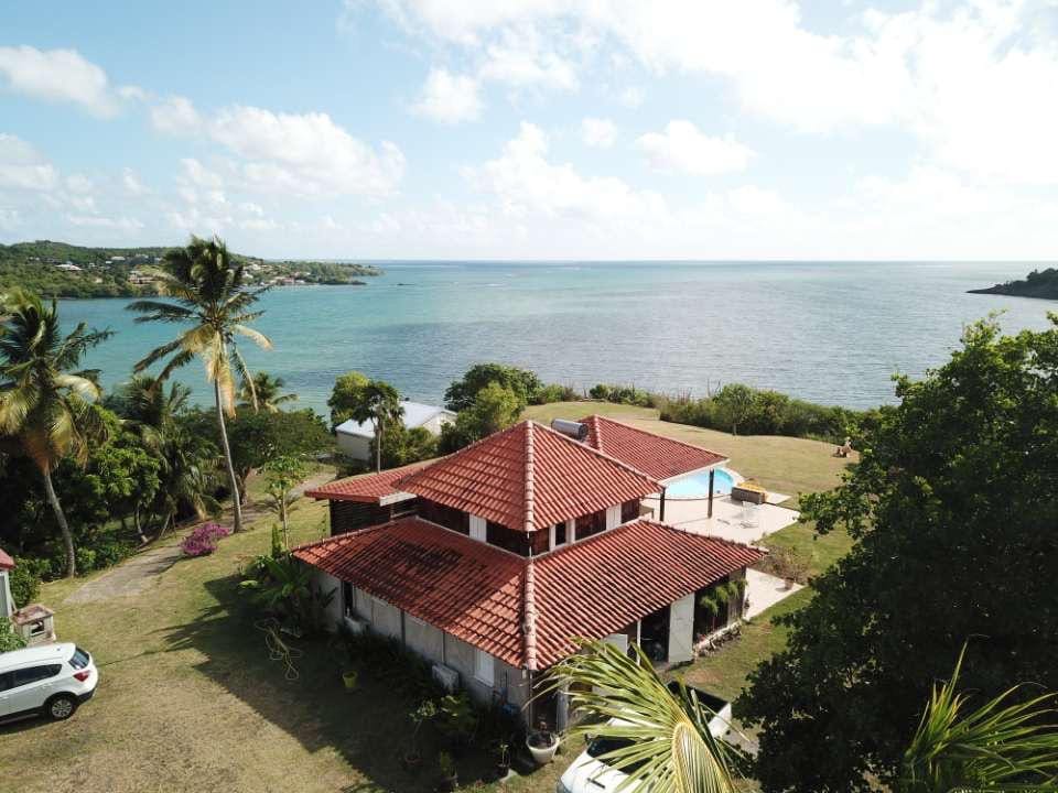 Full sea view, pool and small private creek