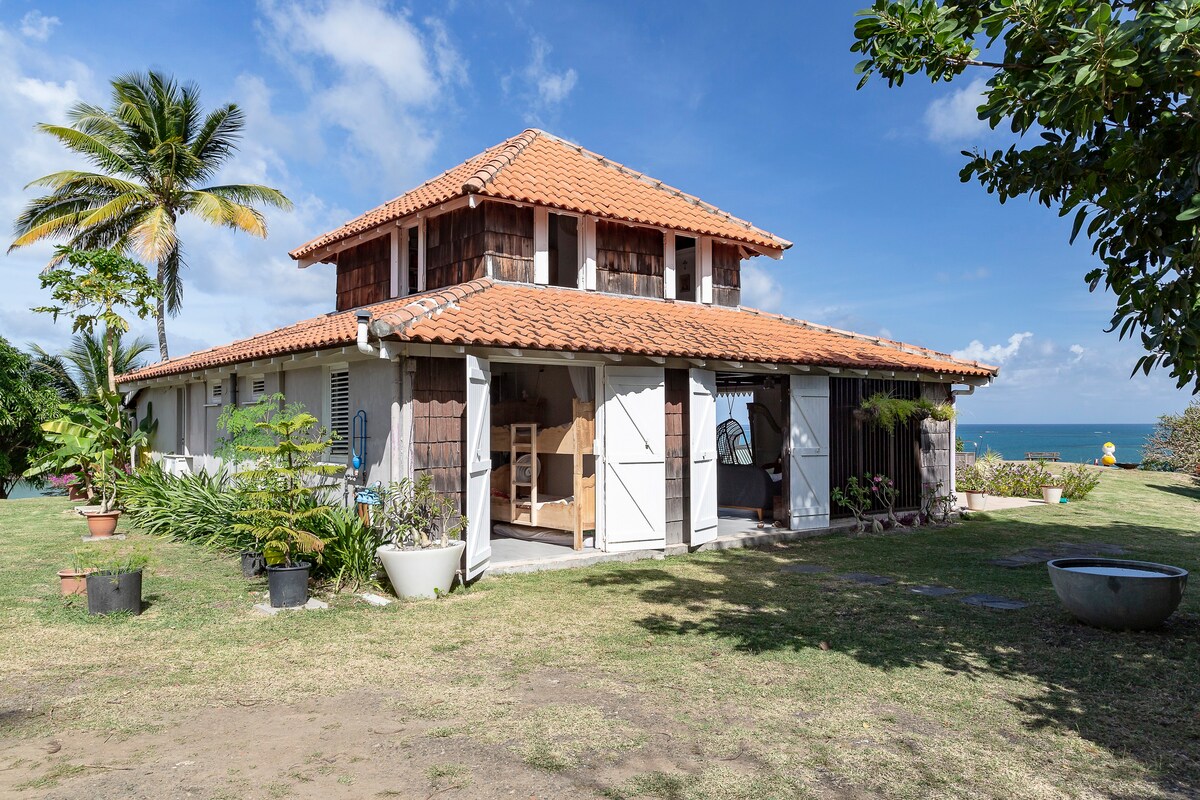 Full sea view, pool and small private creek