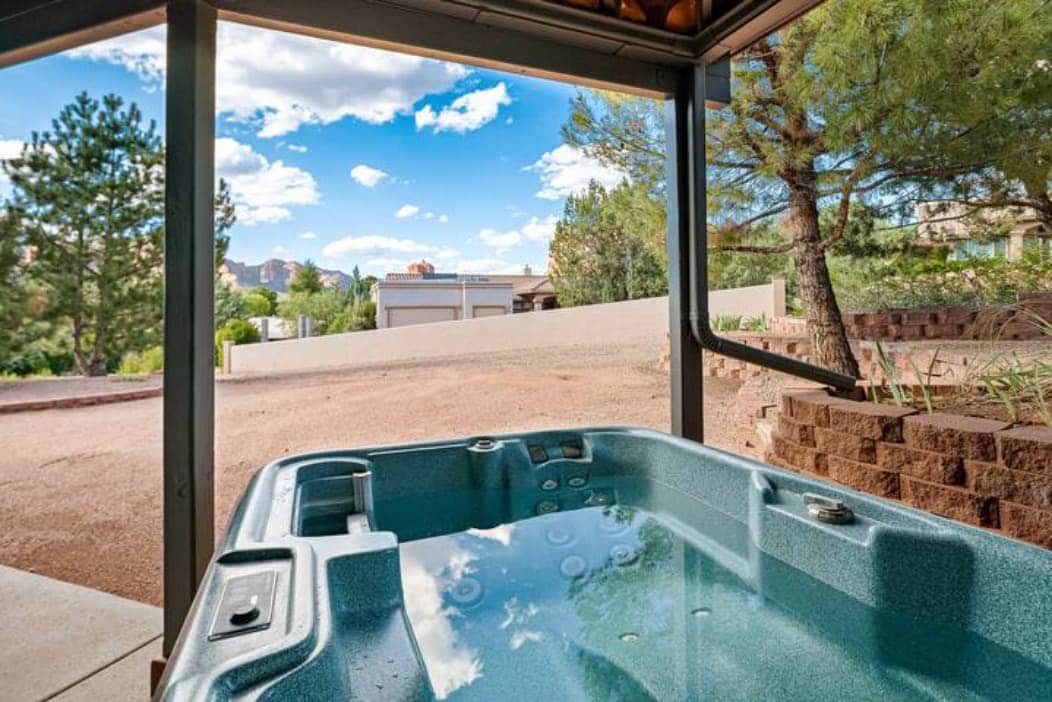 Luxury Home, Red Rock Views & Hot Tub