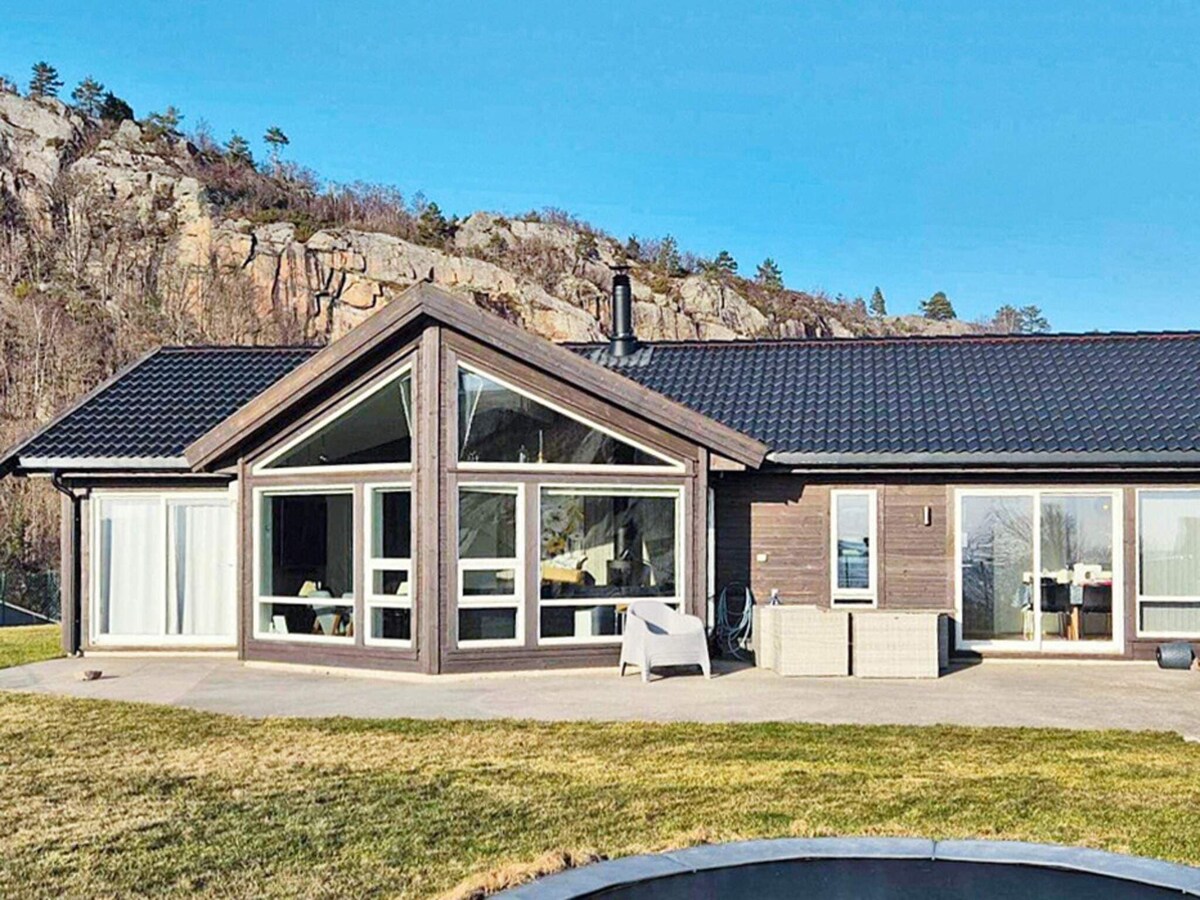 10 person holiday home in lindesnes
