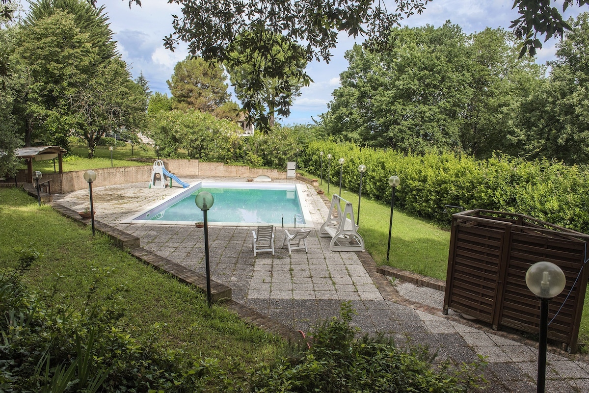 La Colombara - Offagna, villa with swimming pool