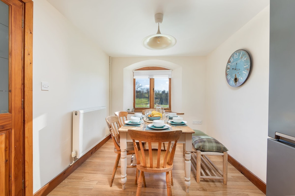 Beautiful Cottage in Idyllic Somerset Countryside