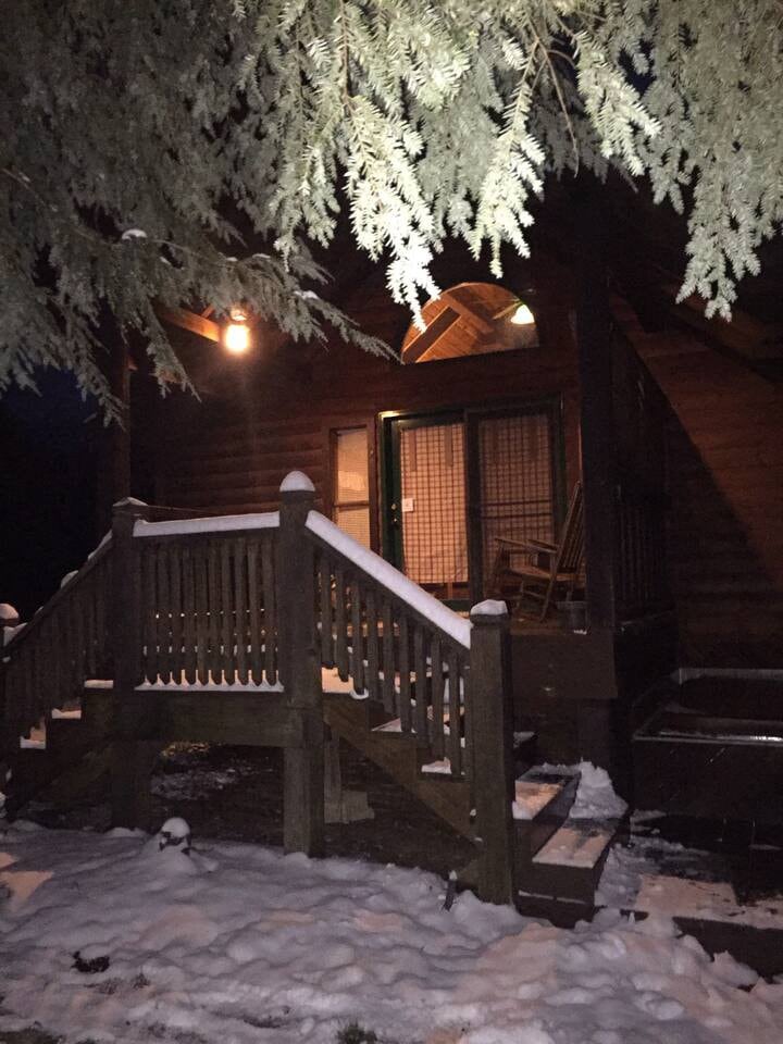 Country Roads. Cabin 1